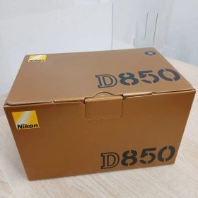 【現状品】NIKON D850 経年劣化わずか ボディ FX フルサイズ一眼レフ 動作未確認