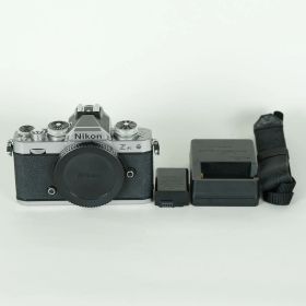 [良品 | シャッター数17,600回] Nikon Z fc [ボディ シルバー] | Nikon Zマウント