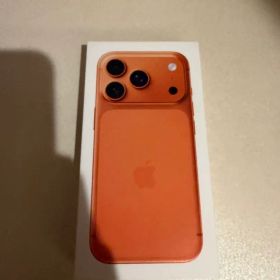 Apple iPhone 17 Pro 本体 オレンジ