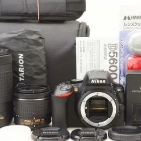 ☆新品同様☆ Nikon ニコン D5600 ダブルズームレンズキット Shot数 僅か 1,100枚前後！ ♯26060702