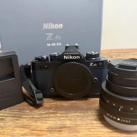 nikon zfc 紺色