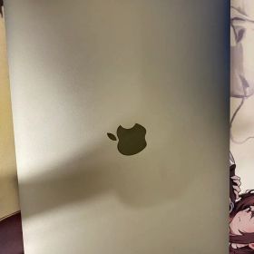 充電 35回 MacBook Air M1 2020 本体 256GBおまけ付き