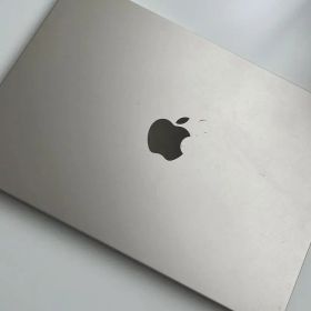 MacBook Air M2 スターライト