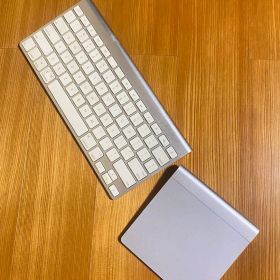 Apple Wireless Keyboard & Magic Trackpad