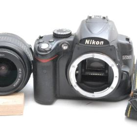Nikon D5000/DX VR AF NIKKOR 18-55mm 訳あり品