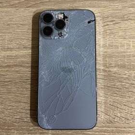 Apple iPhone 13 promax シエラブルー 本体 背面ガラス破損