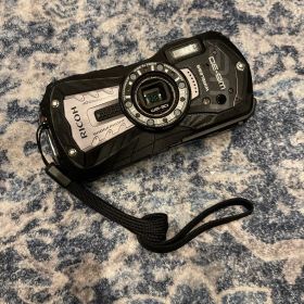 お値下げしました！水中撮影OKRICOH WG-30 コンパクトデジタルカメラ