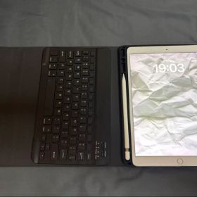iPad Pro 10.5 256GB Pencil・キーボードセット売り