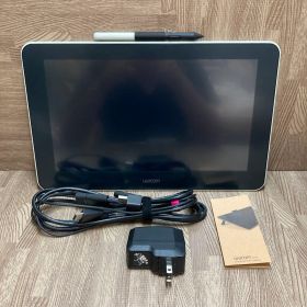 Wacom One 液晶ペンタブレット DTC-133 2022年製