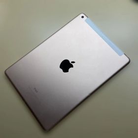 iPad 第6世代 32GB Wi-Fi+Cellular 割れなし A1954