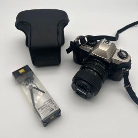 T5881 【 動作未確認品 】Nikon ニコン FM10 一眼レフフィルムカメラ フィルムカメラ Nikon Zoom-NIKKOR 35-70mm カメラレンズ レンズ ケース付き 付属品あり