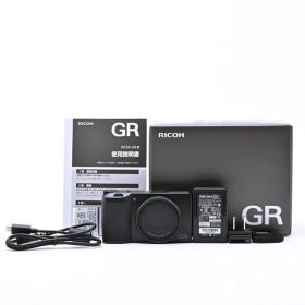 ＜美品＞ RICOH GR III｜高級コンパクトデジタルカメラ｜シャッター数215枚｜動作良好｜外観新品同様｜光学良好｜元箱・付属品完備｜安心の極上美品コンディション