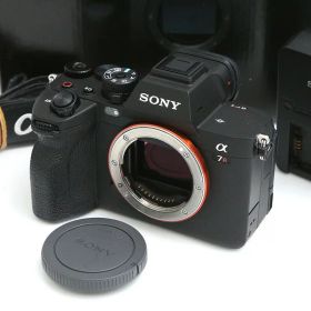 【中古】【美品】ソニー α7R V ILCE-7RM5 ボディ（センサー清掃済み） CA01-B6138-2S4 SONY ソニー α Eマウント ミラーレス フルサイズ 手ブレ補正 4K対応