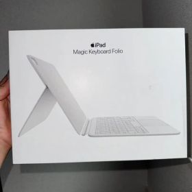 Magic Keyboard Folioホワイト第10世代/A16対応純正箱あり