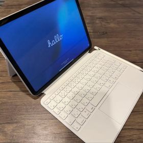 iPad第10世代64GB Magic Keyboard Folio 充電器