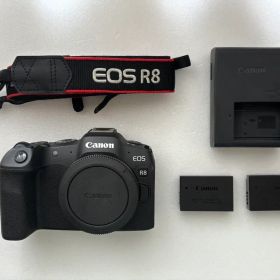 Canon EOS R8 ボディ 箱あり バッテリー2個