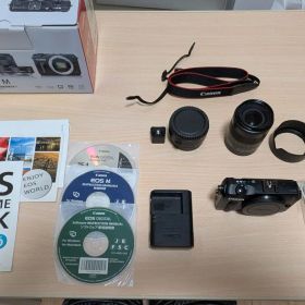 Canon EOS M 本体 ミラーレス一眼（レンズキット）※一部欠品