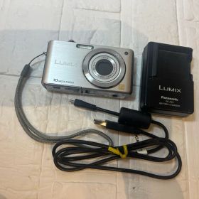 ジャンク品 LUMIX DMC-FS7 10メガピクセル デジタルカメラ
