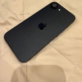 Apple iPhone 16e 本体 ブラック 128GB