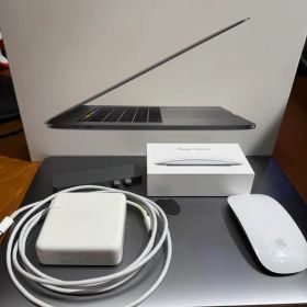 MacBook Pro 2016 15インチ スペースグレー