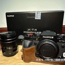 FUJIFILM X-T4 ブラック + XF18-55mmレンズのセットです