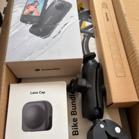 【超美品】Insta360 X3完動品アクションカメラ 付属品多数128GB付き