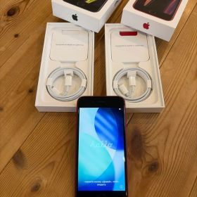 【極上美品】付属品未使用 iPhoneSE2 第二世代 限定レッド SIMフリー