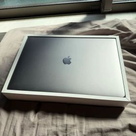 MacBook Pro 16インチ