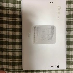 au Qua tab PZ 本体 ホワイト