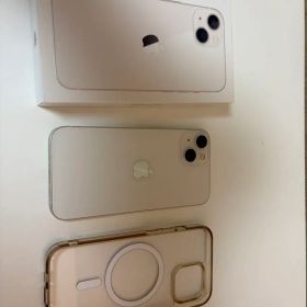 Apple iPhone 13 スターライト 本体