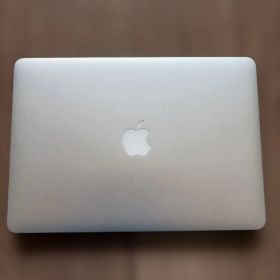 Apple MacBook Air 13インチ 2017 本体 充電器付き