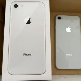 Apple iPhone 8 本体 ホワイト、箱、BF充電器付き