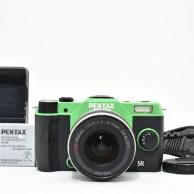 ★良品★ ペンタックス PENTAX Q10 グリーン + smc 5-15mm F2.8-4.5 ED 充電器付き RYM6280 #87