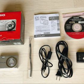 【ジャンク・付属品多数】 CASIO EXILIM EX-ZS5シルバーデジカメ