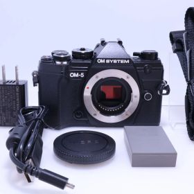 【極美品】OM SYSTEM OM-5 ボディー ブラック