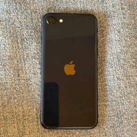 Apple iPhone SE2 本体 ブラック