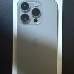 Apple iPhone 15 Pro 本体