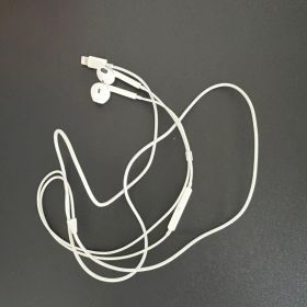 Apple EarPods with Lightning Connector