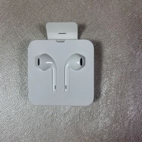 Apple EarPods with Lightning Connector