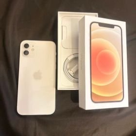iPhone 12 ホワイト 64GB スマートフォン本体 Apple