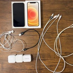 iPhone12 128GB ausim ＋充電器類