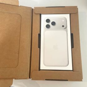 ★新品未開封★iPhone17ProMAX 256GB シルバー SIMフリー