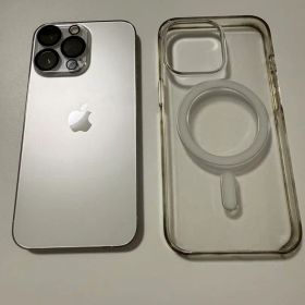 Apple iPhone 13 Pro ホワイト ケース付き
