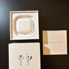 Apple AirPods 4 本体