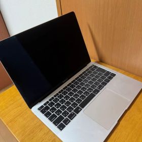 Apple MacBook Air 13インチ 2018 本体（箱有充電器無し）