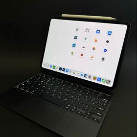 Apple 11インチ iPad Pro M4 本体 キーボード2点セット