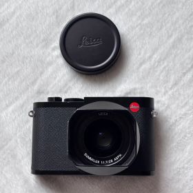 Leica Q2