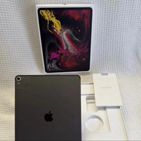 iPadPro12.9第3世代256GB Wi-Fi +Cel＋keyboard