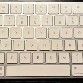 Apple Magic Keyboard 本体