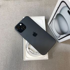 新品同様 iPhone15 128GB ブラック国内版 SIMフリー 送料無料